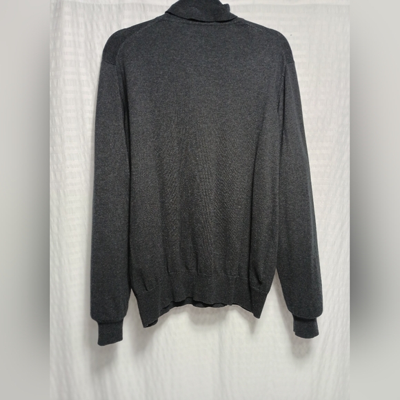 Orvis Men's Cotton, Cashmere, Silk Relaxed Fit Turtleneck Sweater. M - Picture 2 of 8